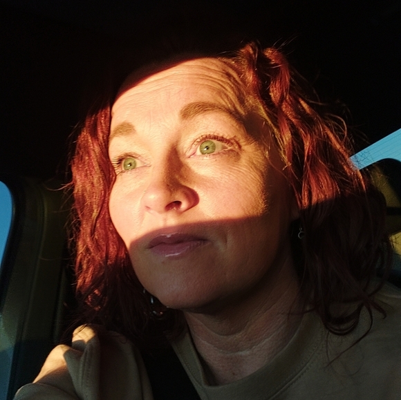 Meet your Posher, Amanda Jo - Picture 1 of 1